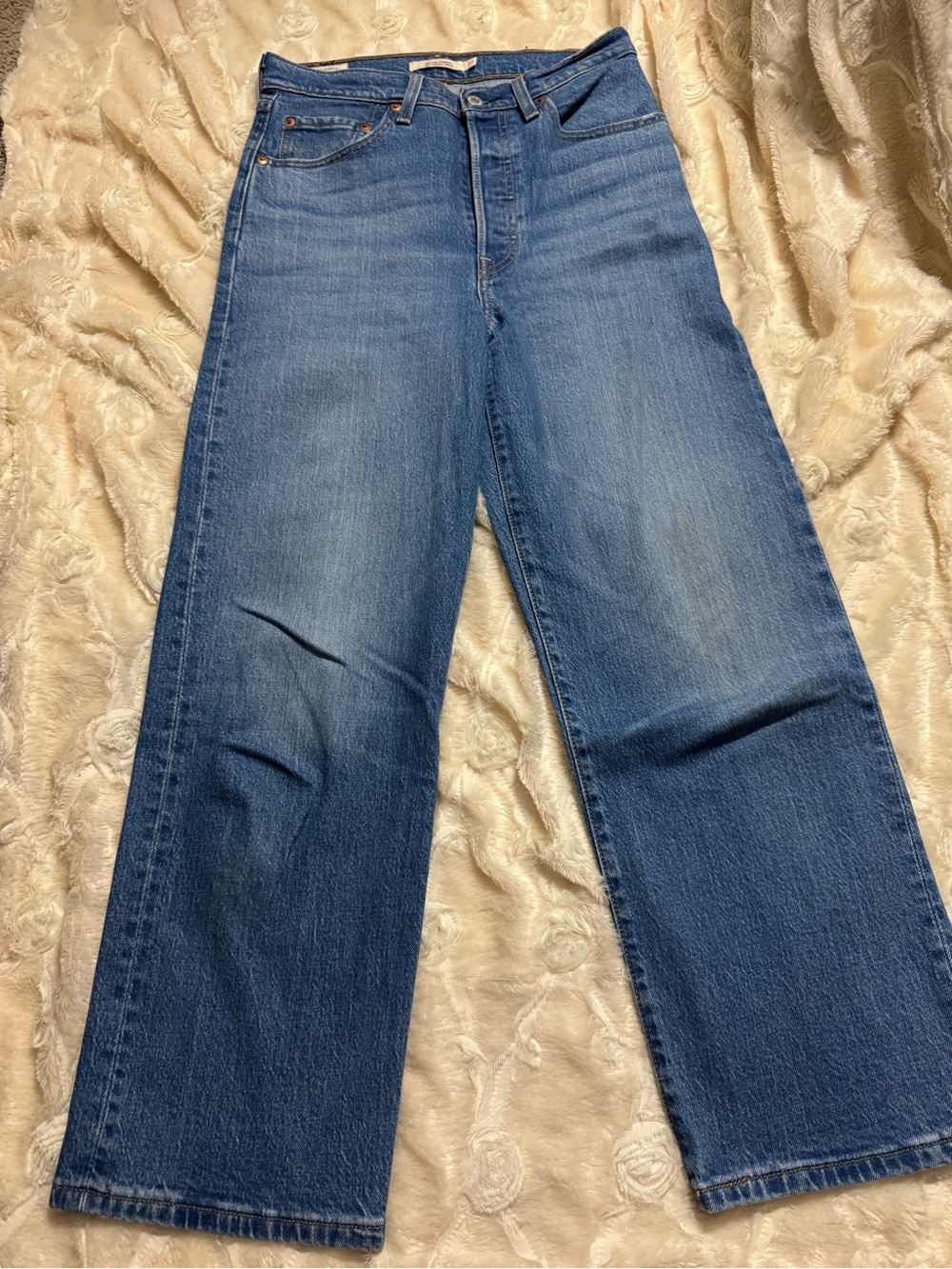 Levi’s Ribcage Straight Blue Jeans